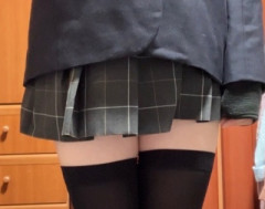 【画像】あたし将、制服姿を晒す……！！！！