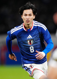 【悲報】日本代表さん、南野拓実をメンター枠でW杯に帯同させてしまうｗｗｗｗｗｗｗｗｗｗ