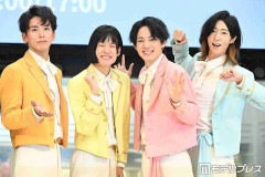 純烈の弟分グループ・モナキ、会場入り前の私服ショット披露「ステージとのギャップに悶絶」「おヨネちゃんの肩出しにやられた」と反響相次ぐ