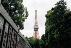 「満員電車なし」「駐車場は広大」、それでも結局東京の方が人生は潤うという現実