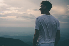 ３7歳っておっさんと呼ぶには若すぎるけど若者かと言われると微妙な年齢だよな