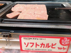 【悲報】貧困一族「「「「「「すたみな太郎おいしいね！！」」」」」」