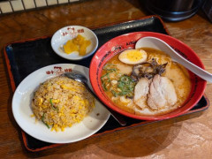 【悲報】「セットの半チャーハン」←これ需要ある？