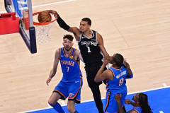 【悲報】NBA、224cmの巨人に完全にぶっ壊されるｗｗｗｗｗｗｗｗｗｗｗｗｗ