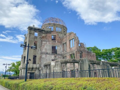 【悲報】日本人さん、核爆弾落とされたのに全然恨みを持ってないｗｗｗｗｗｗｗｗｗｗ