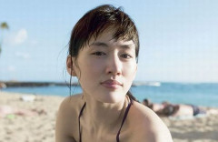 【放送事故】ユニクロの最新店内放送で綾瀬はるかさんがまさかの◯◯◯をやらかしてたと判明　→　逆に聴きたすぎて広告大成功にｗｗｗｗｗ「綾瀬はるかの好感度も上がる」