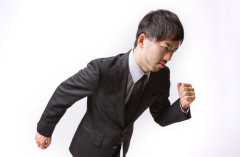 【悲報】お前らが日常で「ダッシュ移動」しない理由ｗｗｗｗｗｗｗｗｗｗ