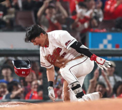 カープ佐々木同点3塁打！菊池＆小園反撃打！森4回3失点も塹江回跨ぎ0封！高＆遠藤好投も中崎がスクイズで決勝点許す【広島3-4DeNA/試合結果】