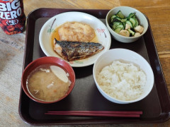 【画像】社食の定食これで450円って高くね？