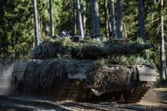 ドイツ軍第401装甲擲弾兵大隊が、射撃訓練センターで遅滞戦術訓練！