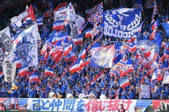 横浜FM、昨年7月横浜ダービーでの一部サポの違反行為に関し示談成立を発表！違反行為者が約585万円の損害賠償全額支払いで合意（関連まとめ）