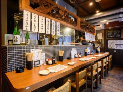 【困惑】LGBT「居酒屋でパートナーと飲んでいたら隣の親子に差別された…」
