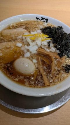【画像】ラーメンが来た