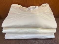 最近白Tシャツ着てる人が少なくなったような気がするんだけど、なんで?