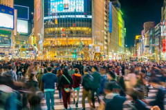 【悲報】女さん、気づいてしまう「街中歩いててもイケメンっていなくない…？」
