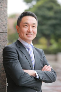 【悲報】元フジ長坂哲夫アナさん、紹介された海外投資で数千万円溶かしてしまう