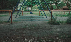 公園で小6や小4の男の子あわせて4人に背負い投げや肩車などの技で地面にたたき落とし　無職宮本龍星容疑者（２０）逮捕　　茨城・稲敷市