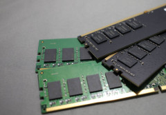 【悲報】 PCメモリ、価格が1年でなんと4倍になる