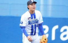 DeNAルーキー成瀬、6回に痛恨の勝ち越し適時失策に猛省 「技術不足。練習してアウトにできるように」