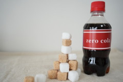 【衝撃】ゼロカロリー飲料を飲んでる人、『記憶力の低下スピード』が62%も速いと判明