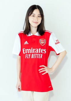 元SKE松井玲奈さん、アーセナルの22年ぶり優勝の日にユニ姿で外出 帰り道にグーナーとグータッチ「こんな人生もあるのか」