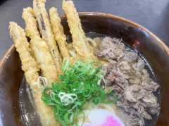 福岡「飯美味いです。女かわいいです。人温かいです。家賃安いです。空港近いです。」←これｗｗｗｗｗ