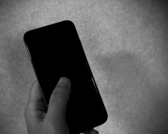 OpenAI、2027年にAI特化型スマートフォンを発売へ、MediaTek製チップを搭載、AIエージェントフォン