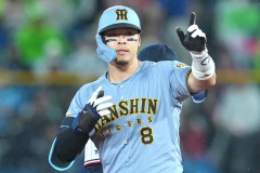 佐藤輝明 .372 12本 35打点 ops1.191