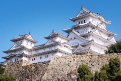 姫路城の入場料を二重価格にして観光客減ってるの草