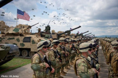 トランプ大統領、ポーランドに米軍部隊5000人増派を表明…同国大統領への支持理由！