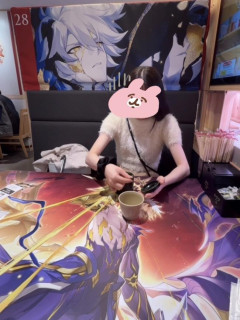 【悲報】女性「スシローが引きこもりの部屋みたいになってて最悪」