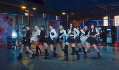 【悲報】韓国の文化祭、女子さんがK-POPを披露してしまうｗｗｗｗｗｗｗｗｗｗ