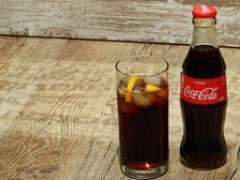 3大始めて飲んだ時感激したジュース　桃の天然水　ファンタグループ