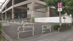 イオンモールの駐輪場で男が原付を奪い逃走、またがっていた男性が突き飛ばされる