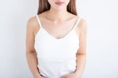 なぜ人妻の胸元はガバガバなのか⇒♡