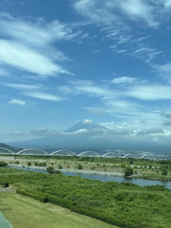 「新幹線から富士山が見れてラッキーだ」親日外国人が風景を愛でるスレ