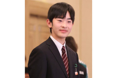 【朗報】悠仁様、ファミレスで女子学生にゴキブリの生態を30分熱く語る