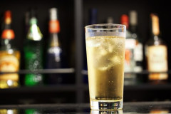 【悲報】居酒屋のハイボールで使われてたらがっかりするウイスキーｗｗｗｗｗｗｗｗｗｗ