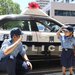 【衝撃】指名手配犯さん「人殺した」警察「話噛み合わんし家帰れ」→ガチで殺してて消える・・・・・・・・・