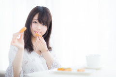 Aママ娘が私の盗まれた手作りワンピを着ているのを発見。Aママ「あれは○○で買ったのよ！」んじゃなんでロゴ入ってないんだよ…→A娘「ママが『お外にあるから取っていい』って」