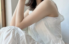 橋本環奈さん、美味しそうなナマ腋を晒してしまう・・・