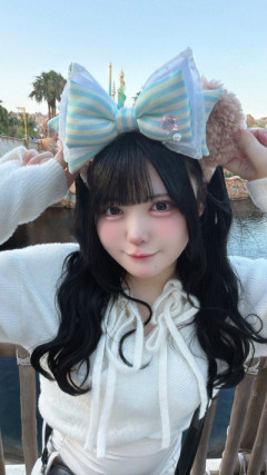 【悲報】アイドルグループ、17歳の美女に看過できない重大な不履行が発覚w