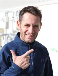 日本ダービー2勝デムーロさん、通年取得後初のダービー見学へ