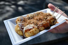 【衝撃】サービスエリアの「たこ焼き」を頬張った結果・・・・・