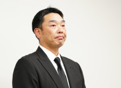 【悲報】巨人・阿部慎之助監督さん、逮捕から辞任して公式HPから名前も写真も消えてしまう・・・・・・・・・