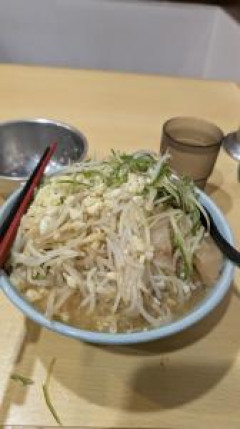 牛丼とラーメンかぁ