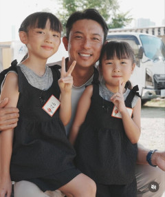 【画像】川崎宗則、娘2人とのスリーショットを公開