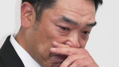 【悲報】娘「警察が来て1番驚いたのは自分だし、父が警察に連行された姿を見て泣き崩れてしまいました」