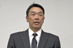 【悲報】阿部慎之助元監督さん、タイガース・ホークスファンから辞任撤回を願われてしまう・・・・・・・・・