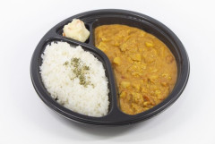 留置所で「カレーが冷てぇんだよ！！」と文句を言い警察官に投げつけた男を逮捕